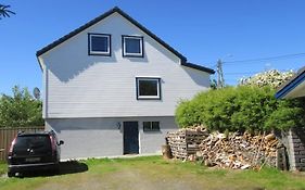 Airbnb And Booking At Postvegen 95